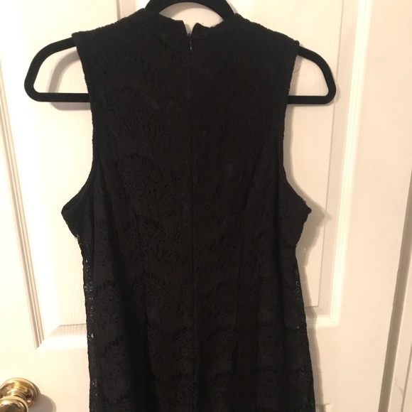 Dress - Picture 2 of 4